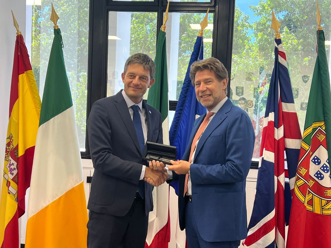 Italian Ambassador to Portugal Carlo Formosa visits MAOC-N
