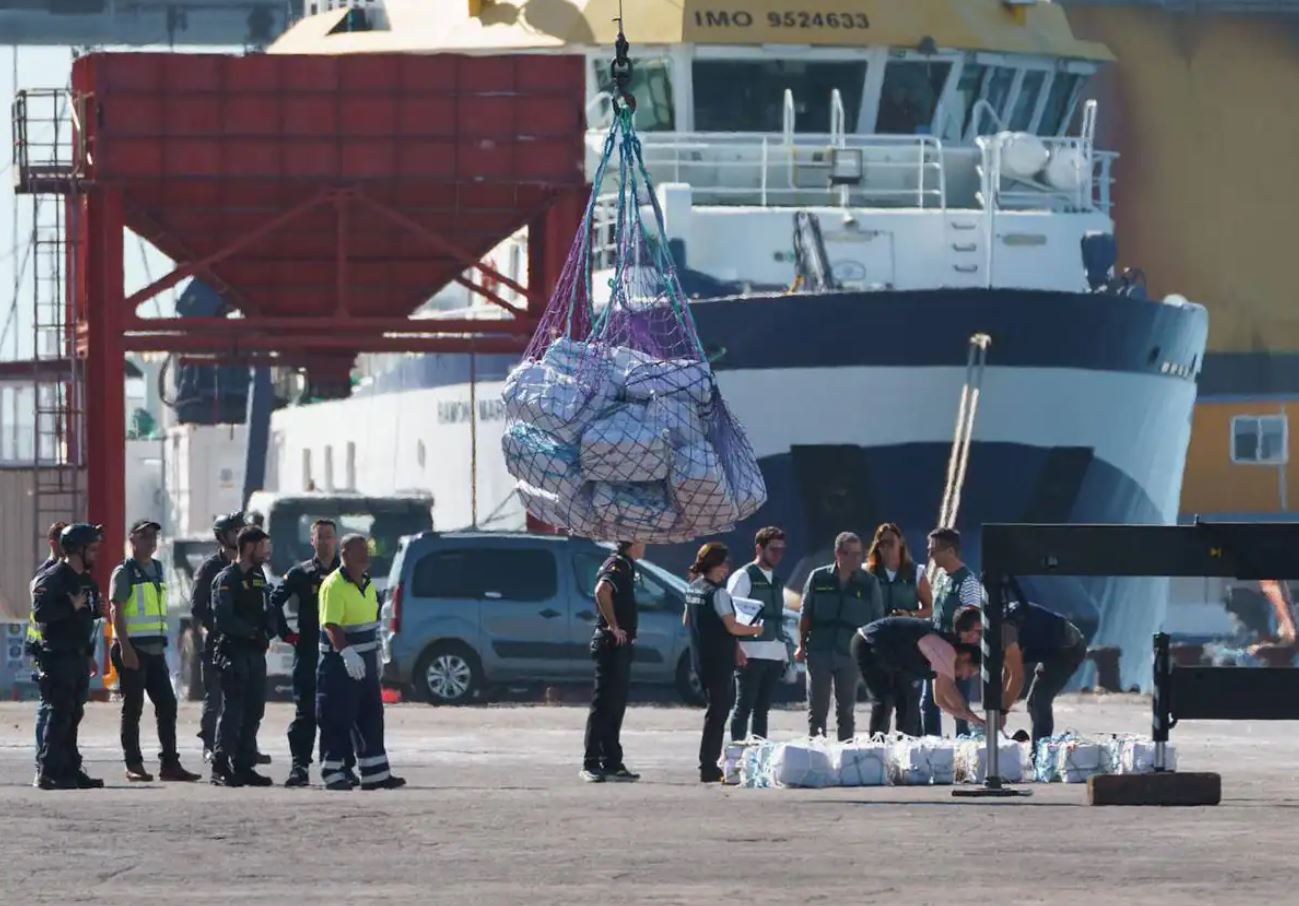 Spanish authorities seize 2500kg of cocaine in the Atlantic, supported by MAOC-N