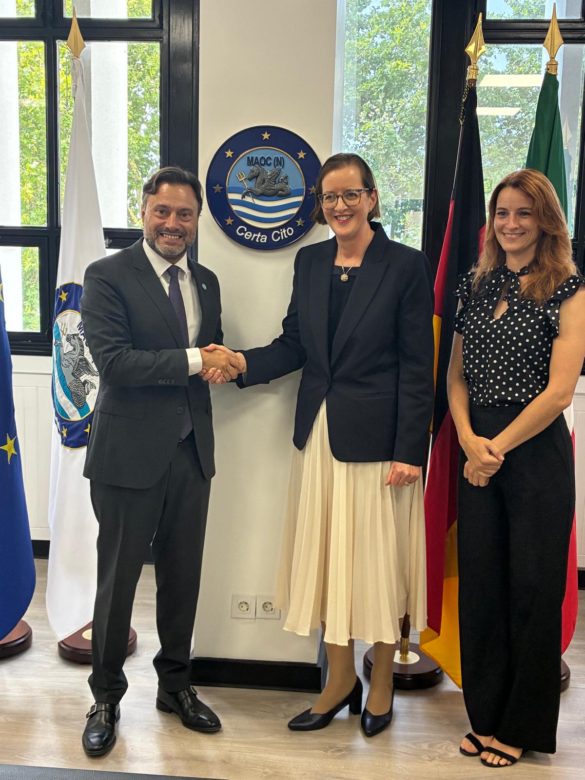 New Zealand Customs Chief Executive Visits MAOC-N Headquarters